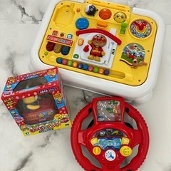 アンパンマンと動く車とハンドルのおもちゃ、3点セット男の子知育