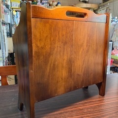 【昭和レトロ】カリモク家具のマガジンラック　木製　オールドカリモク　ヴィンテージの画像