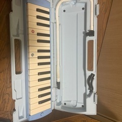 鍵盤ハーモニカ　記名シールありの画像
