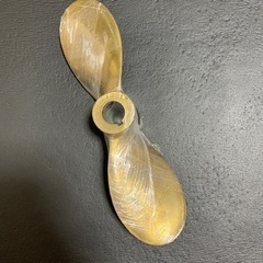 ヨットＢＢＣに着いていた左周りのプロペラーです。