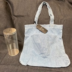 GUESS のデニムバッグ