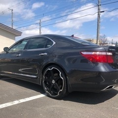 LS460バージョンUプチカスタムしてます！！22インチアルミ！！車検長期！！の画像