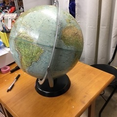 地球儀(リーダーズダイジェスト)の画像
