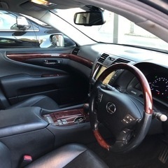 LS460バージョンUプチカスタムしてます！！22インチアルミ！！車検長期！！の画像
