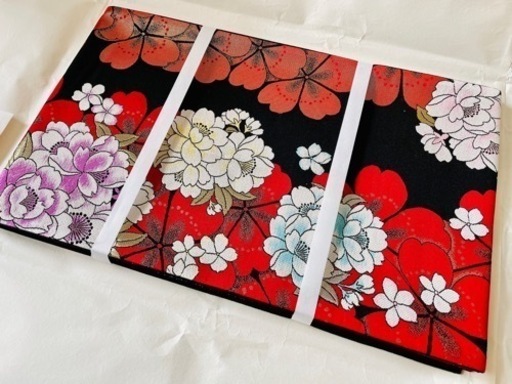 振袖 着物 黒 赤 花柄 新品未使用