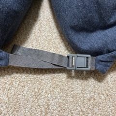 無印良品★ネックピロー　ネイビーの画像