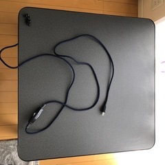 こたつテーブルの画像