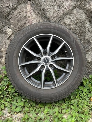 スタッドレスタイヤ、アルミホイール付き