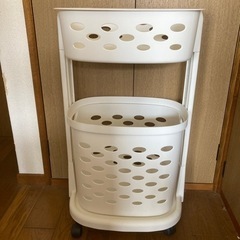 ランドリーバスケット　　白　商談中