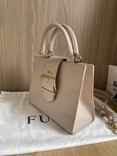 フルラ　Furla 