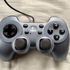 PC用ゲームコントローラー　ロジクール