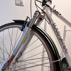 ルイガノ サスペンション付きクロスバイク