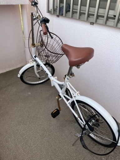 【訳アリ】【15日以降】折りたたみ自転車　ギア付き　登録証付き