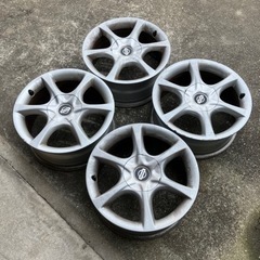 Ｒ34スカイライン25GTターボ純正ホイール　４本