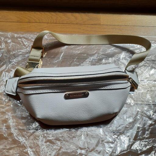 (取り引き決定)(美品)MICHAEL KORS　ウエスト　ボディーバッグ