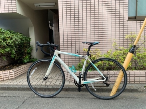 交渉中☆超破格☆定価１５３０００円☆ビアンキ☆カーボンフレーム☆フルカーボン☆ＩＮＴＲＥＰＩＤＡ☆２×９☆５１☆ロードバイク