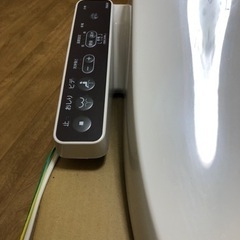 INAX シャワートイレ　温水洗浄便座　2021年製　問い合わせ中断中の画像