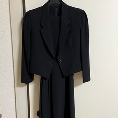 礼服