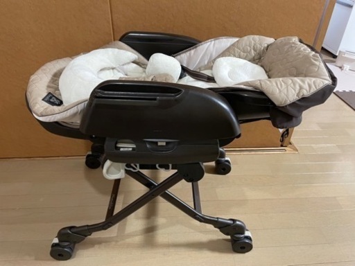 コンビ　ネムリラ　オート　ハイローチェア