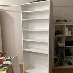 IKEAの本棚の画像