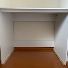 デスク-受取予定決まりました