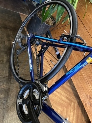 【前後タイヤ・チューブ新品！PROGEAR】3×7速　700×28cクロスバイク　ブルー
