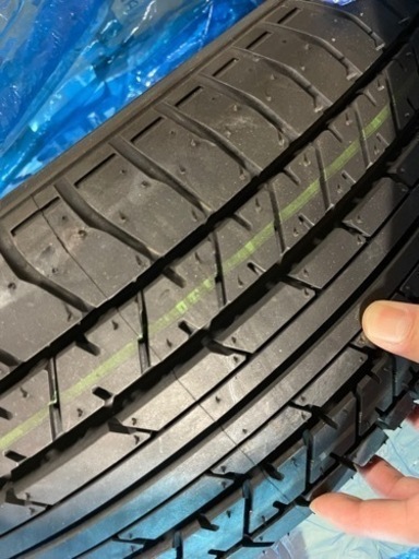 ハイエースなどに！未使用ヨコハマタイヤ　17インチ4本