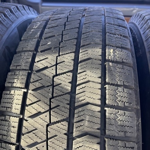 バリ山　BRIDGESTONE ブリヂストン　ブリジストン　VRX2 215/65R16 スタッドレス　タイヤ　2018年製　16イン