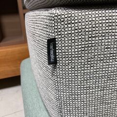 ✨🔔期間限定🔥ジモティー特別価格🔔✨karimoku / カリモク オットマン フットスツール ジャガード 布張りの画像