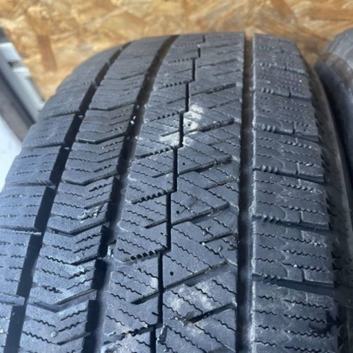 バリ山　BRIDGESTONE ブリヂストン　ブリジストン　VRX2 215/60R17 スタッドレス タイヤ　2019年製　17イン