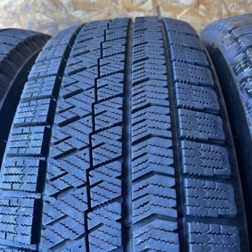 極上タイヤ　BRIDGESTONE ブリヂストン　ブリジストン　VRX2 195/65R15 スタッドレス タイヤ　2019年 202