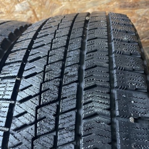 バリ山　BRIDGESTONE ブリヂストン　ブリジストン　VRX2 235/45R18 スタッドレス タイヤ　2019年製　3本　1