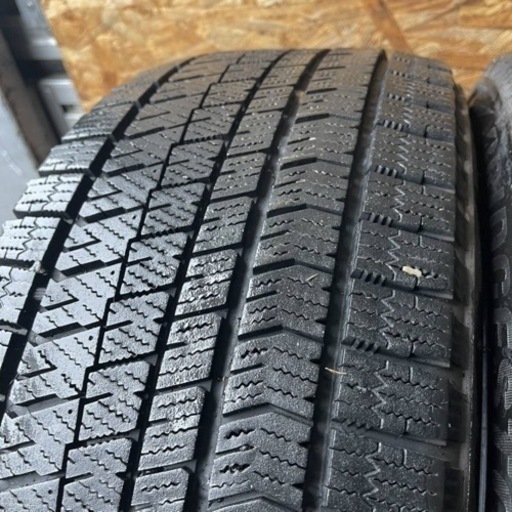 バリ山　BRIDGESTONE ブリヂストン　ブリジストン　VRX2 235/45R18 スタッドレス タイヤ　2019年製　3本　1