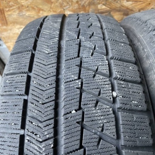 バリ山　BRIDGESTONE ブリヂストン　ブリジストン　VRX 215/60R16 スタッドレス タイヤ　2017年製3本　201