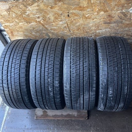 希少　BRIDGESTONE ブリヂストン　ブリジストン　VRX3 245/45R17 スタッドレス タイヤ　2017年製　17インチ