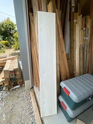 大建　フロアー　ネオホワイト12×303×1820mm/枚　1束6枚入り(1坪)4束16,000円‼️