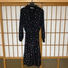 花柄ワンピースの画像