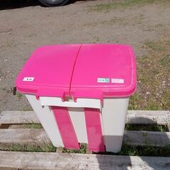 ごみ入れ　0円（商談中）の画像