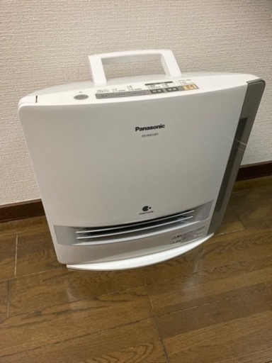 Panasonicセラミックファンヒーター　加湿機能付き　ナノイー搭載