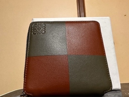 財布　ロエベ