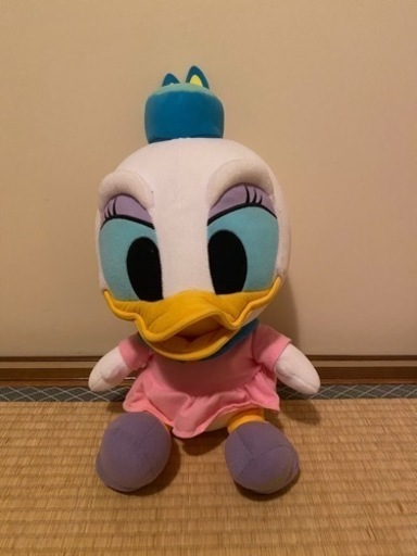 ディズニー　デイジー　ぬいぐるみ