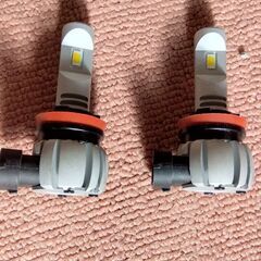 LEDフォグランプH11とヘッドライトH4の画像