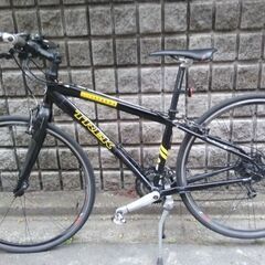 クロスバイク TREK LIVESTRONG 27段変速 アルミ...