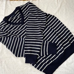 GAP Vネックセーター　の画像