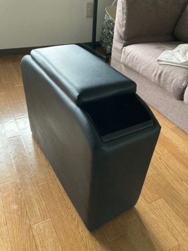 センターコンソールボックス