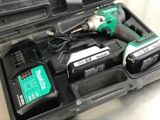 マキタ◇充電式インパクトドライバ◇バッテリー2個・充電器セット◇18V1.5Ah◇MTD002D◇K529