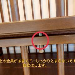 木製ベビーベッドの画像