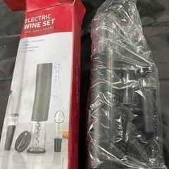 電動ワインオープナーセット 電池式ワインボトルオープナー ホイルカッター付き ワインポアラー 真空ストッパー付き の画像