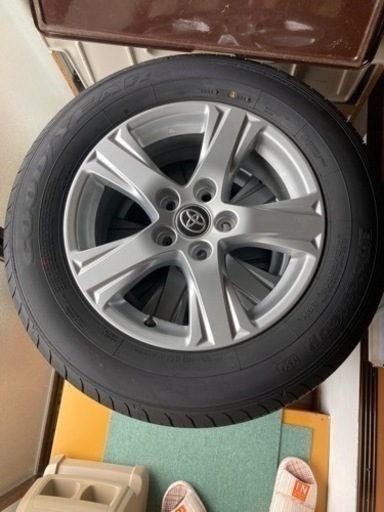 215/65R16 アルファード新車外し