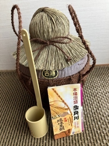 １３年熟成泡盛の縄巻三升壺（未開封）